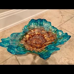 Oyster style decorative glass bowl